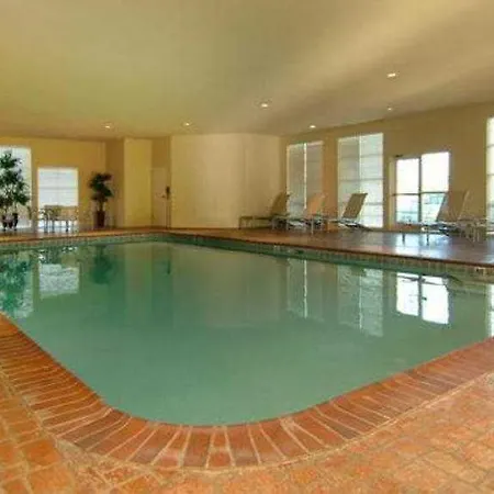 Comfort Suites- Near University 